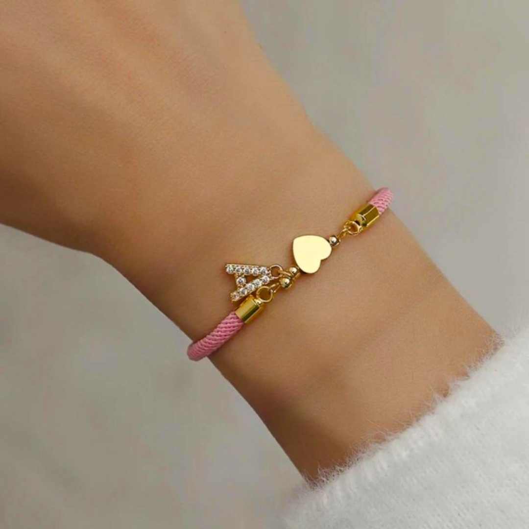 Pulseira Feminina Love Com Pingente de Coração e Letra Personalizada - Rosa